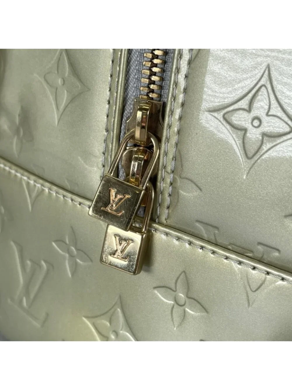 Louis Vuitton Tompkins Square Handbag Monogram Vernis Green
